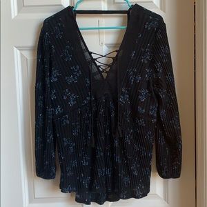 Lucky Brand textured top with tassles